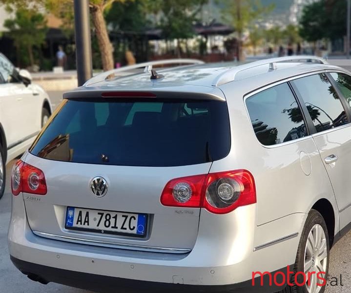 2009' Volkswagen Passat photo #4