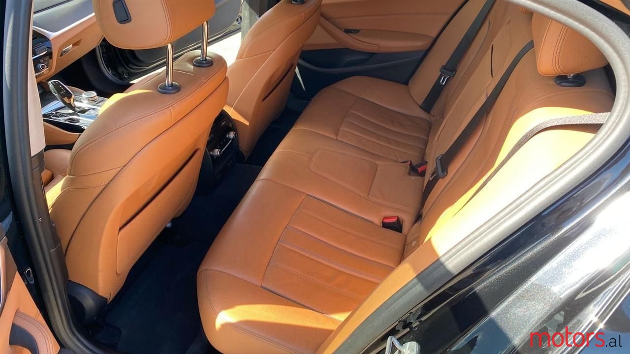 2022' BMW 520 photo #5