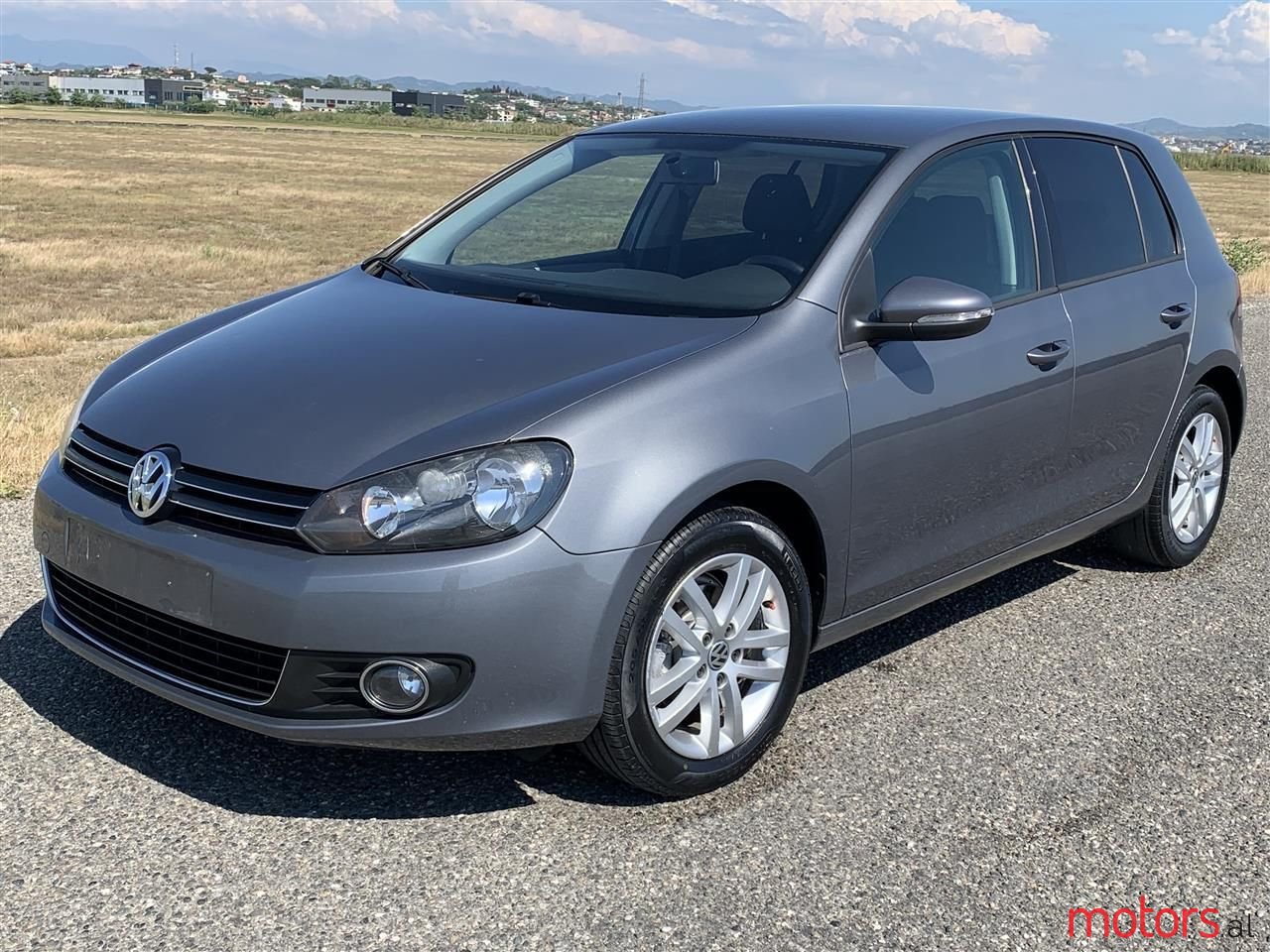 2010' Volkswagen Golf photo #6