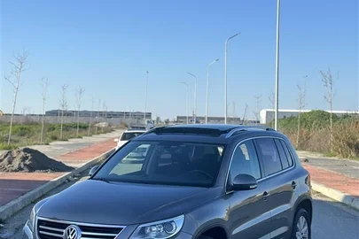 2010' Volkswagen Tiguan