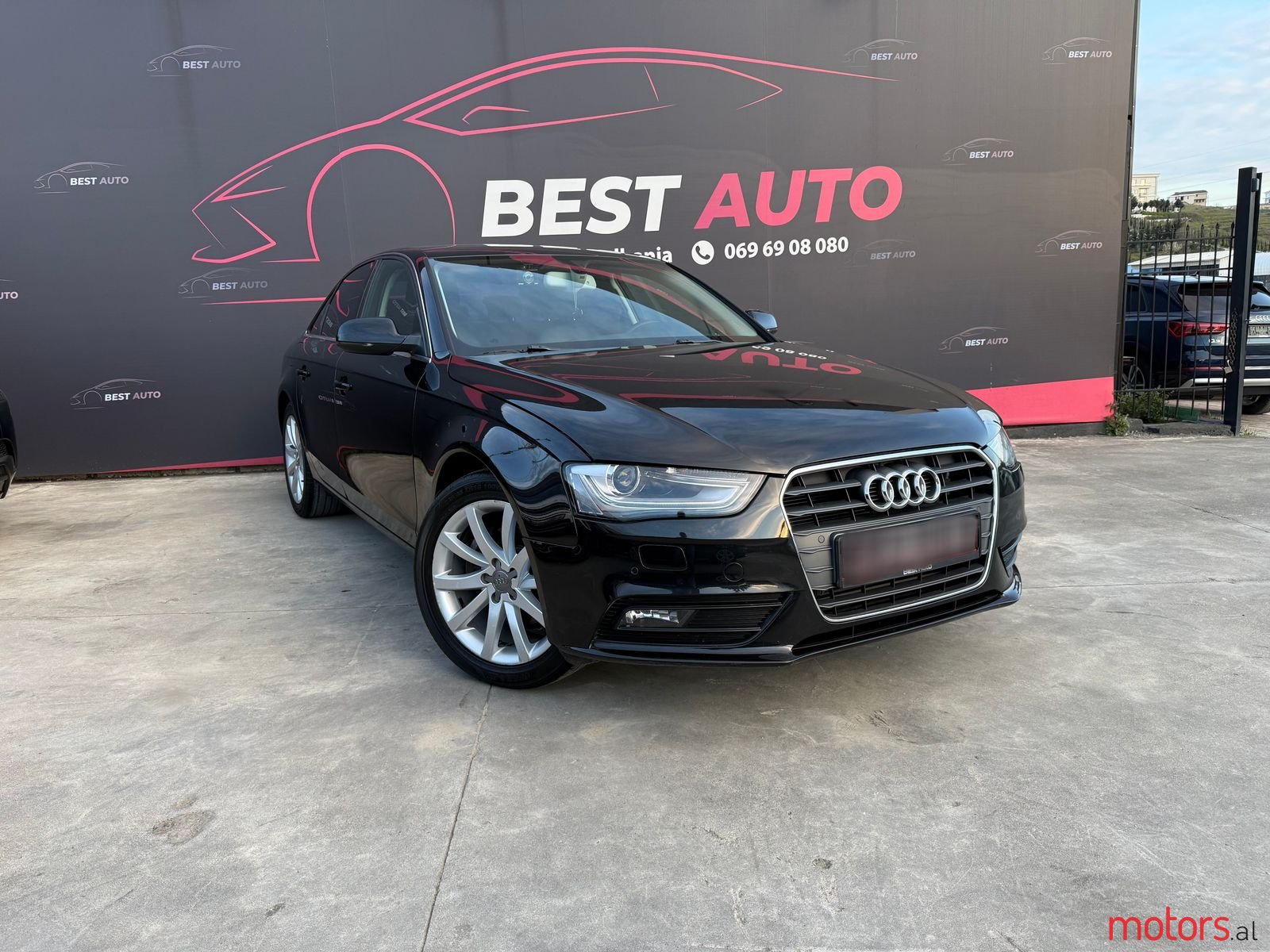 2013' Audi A4 photo #1