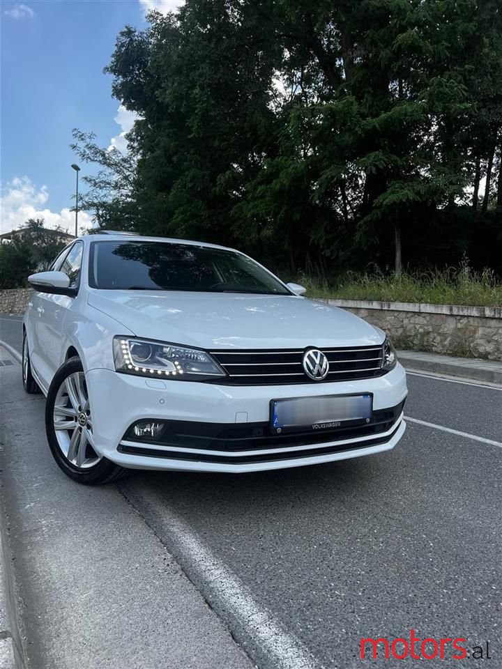 2015' Volkswagen Jetta photo #5