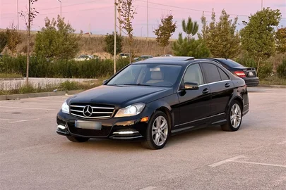 2012' Mercedes-Benz C 300