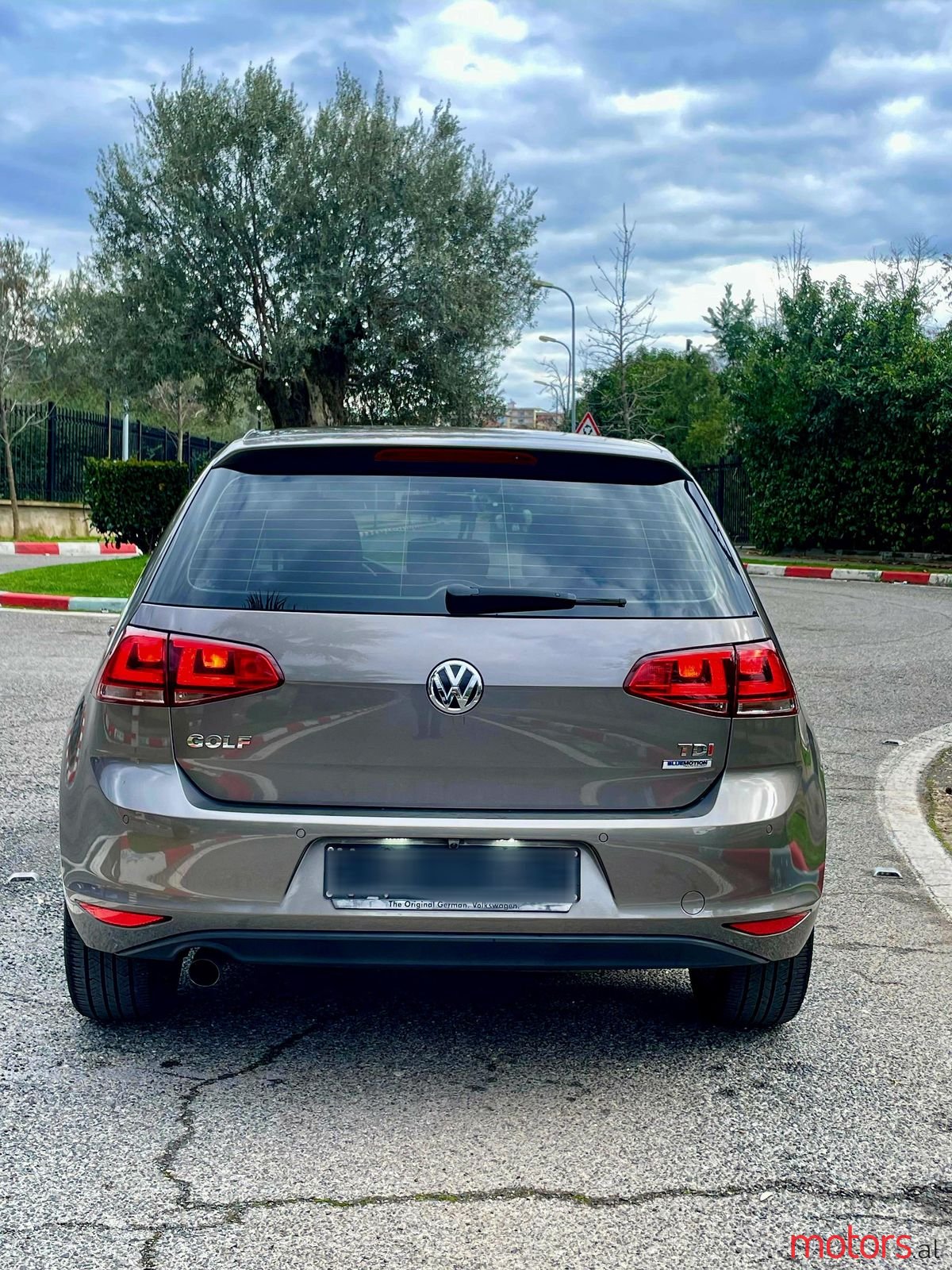 2015' Volkswagen Golf photo #3