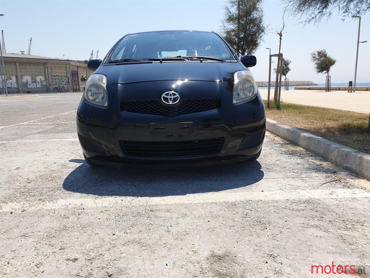 2009' Toyota Yaris photo #2