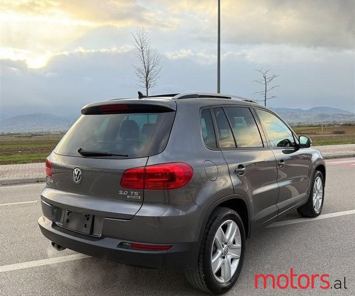 2014' Volkswagen Tiguan photo #4