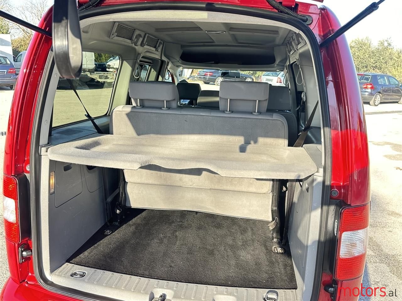 2009' Volkswagen Caddy photo #4