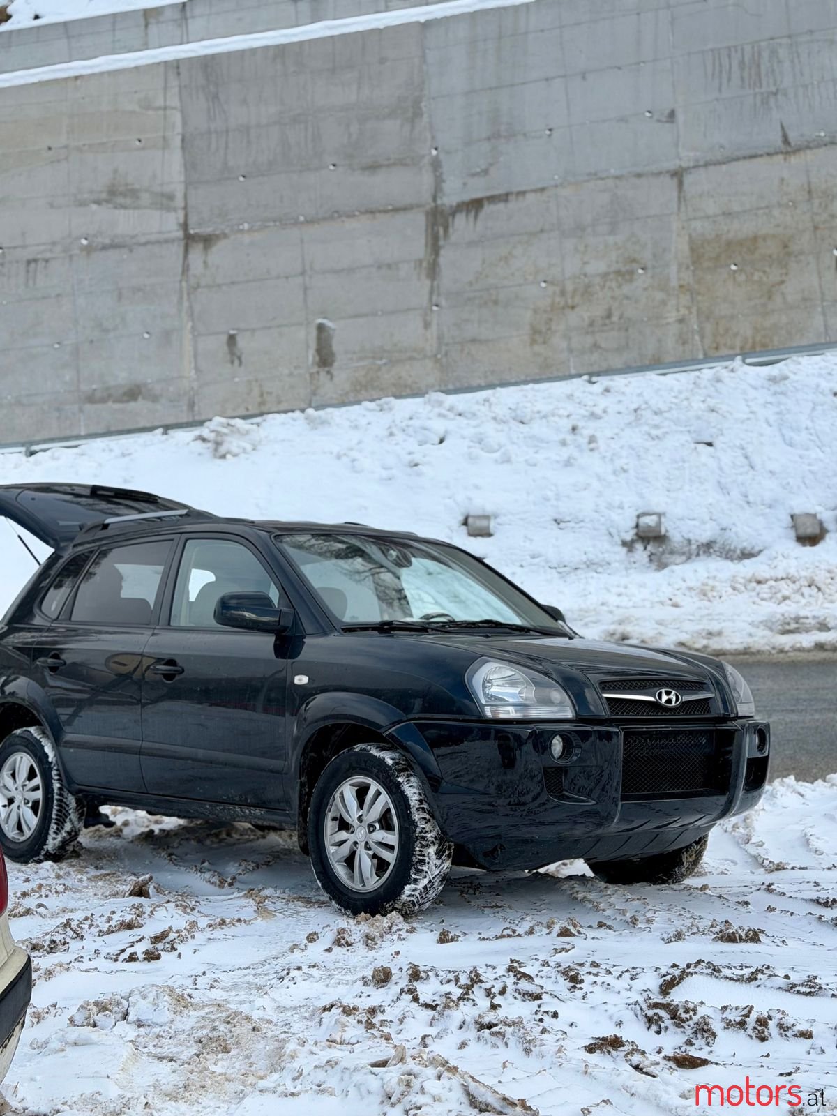 2009' Hyundai Tucson photo #1