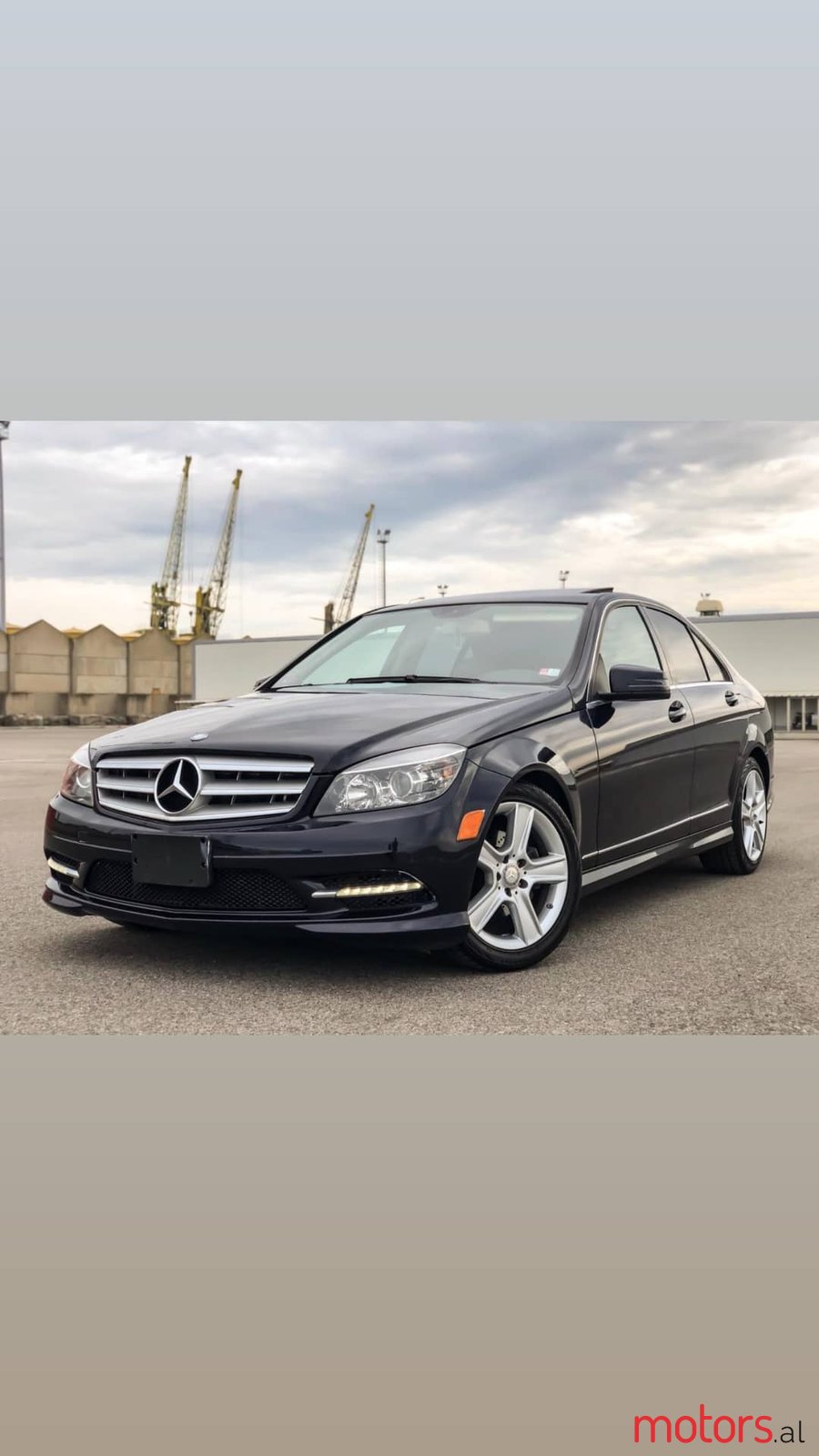 2011' Mercedes-Benz C-Class photo #7