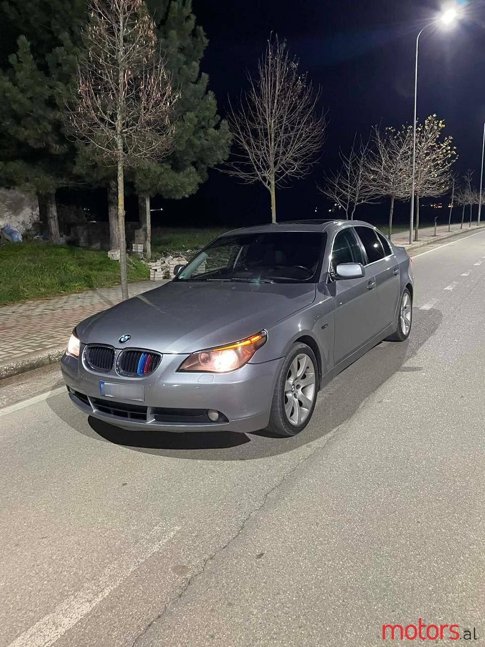 2005' BMW 523 photo #3