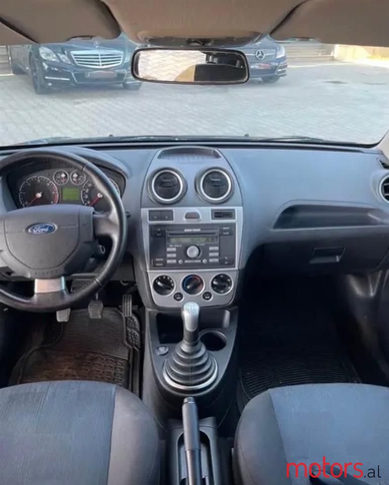 2006' Ford Fiesta photo #4