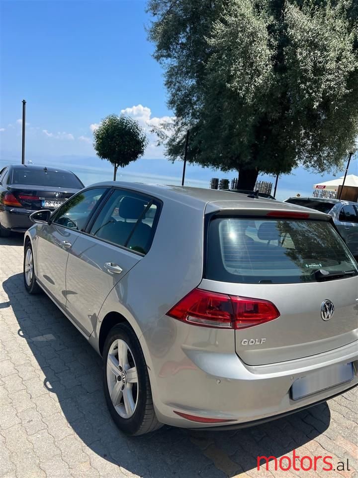 2016' Volkswagen Golf photo #1