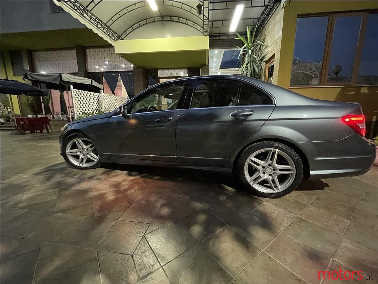 2012' Mercedes-Benz C 300 photo #2