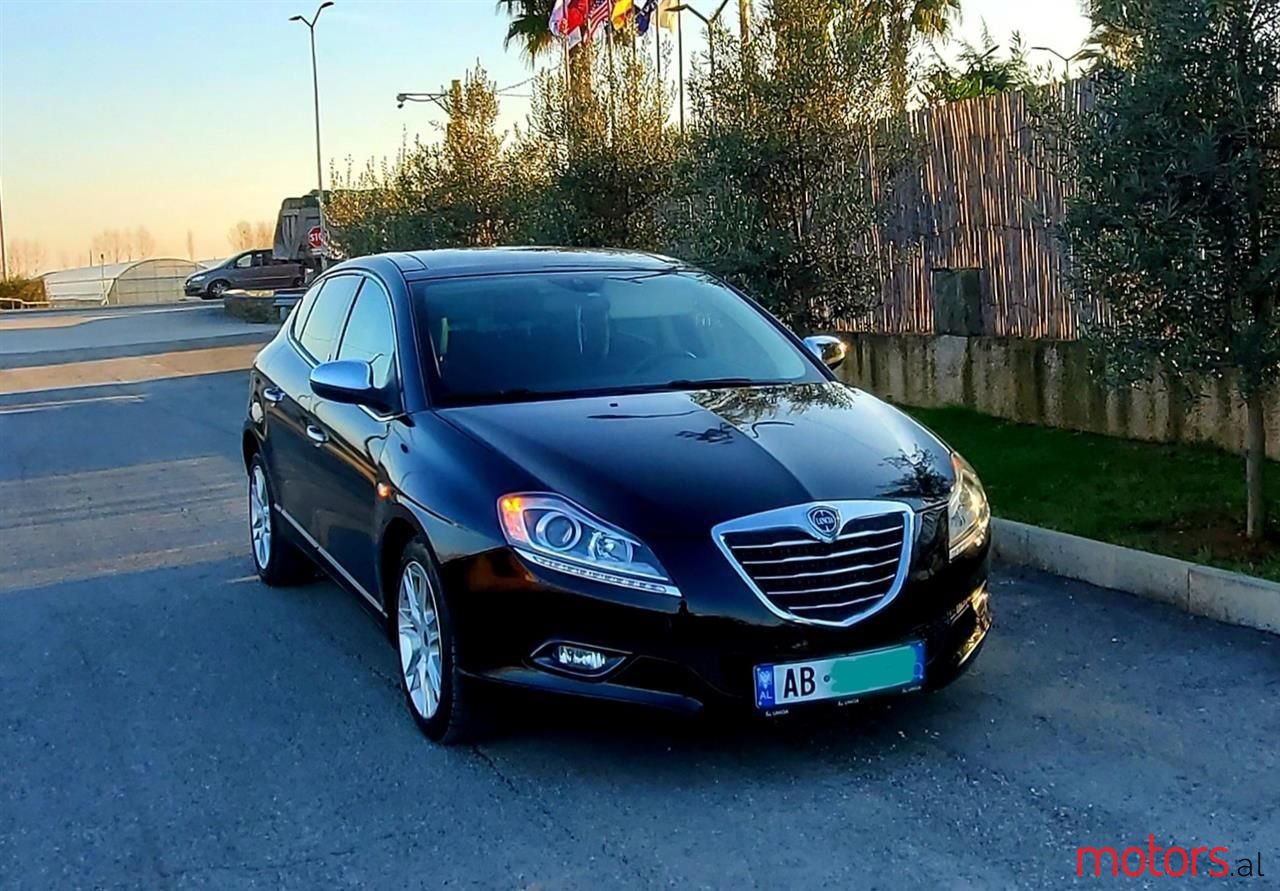 2010' Lancia Delta photo #1