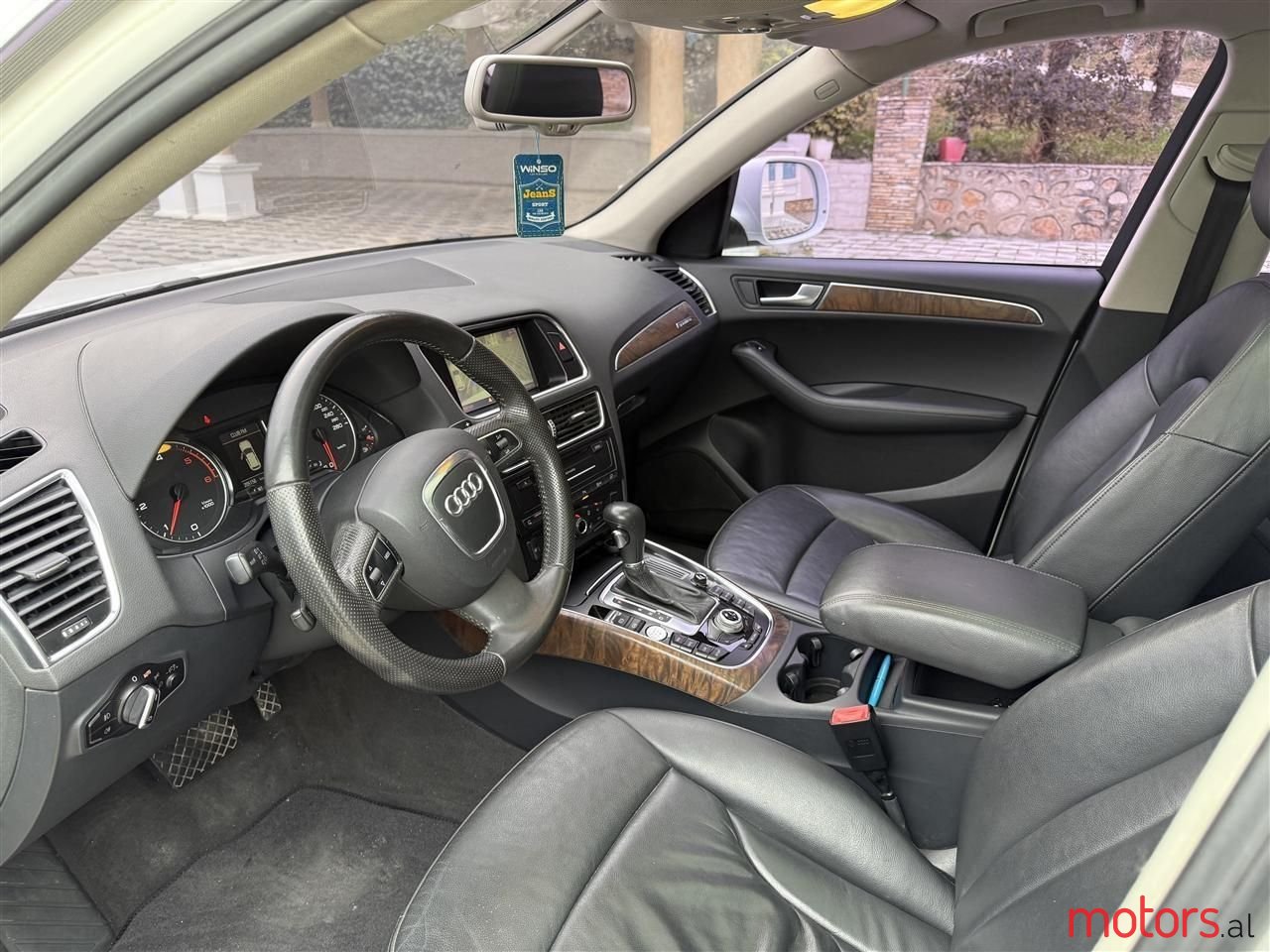 2010' Audi Q5 photo #3