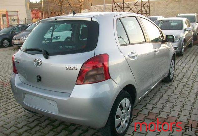 2007' Toyota Yaris photo #1