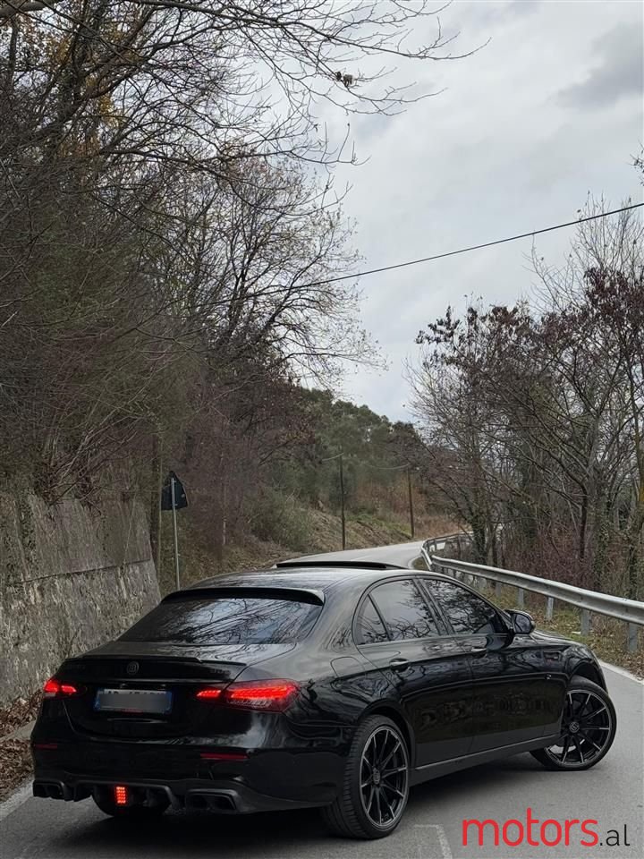 2017' Mercedes-Benz E 220 photo #4