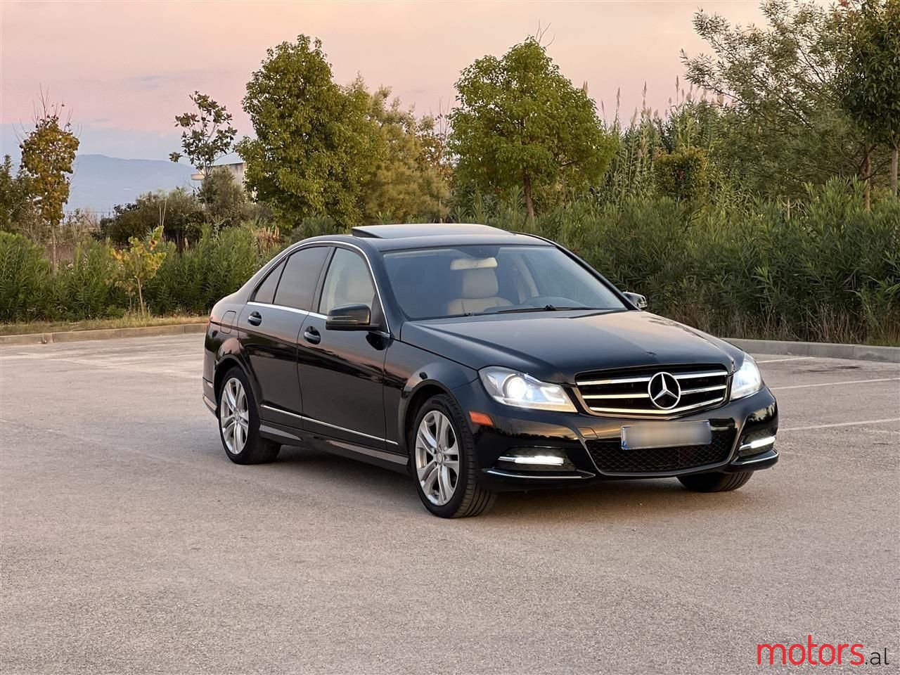 2012' Mercedes-Benz C 300 photo #5