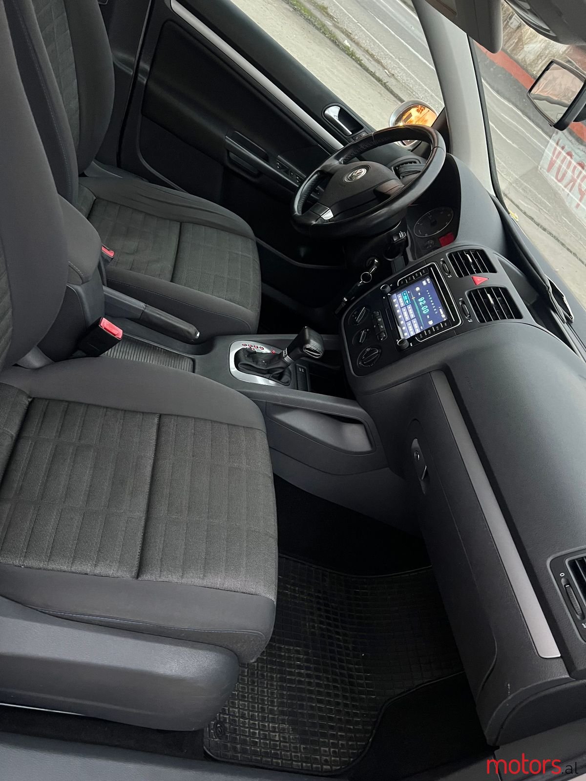 2007' Volkswagen Golf photo #5