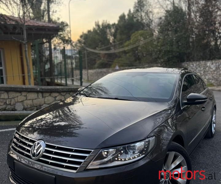 2013' Volkswagen Passat photo #3