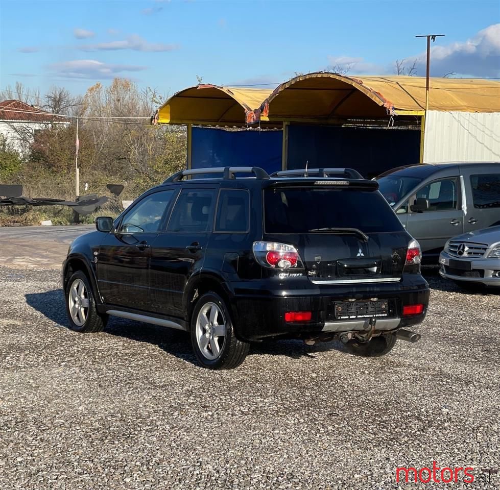 2005' Mitsubishi Outlander photo #6