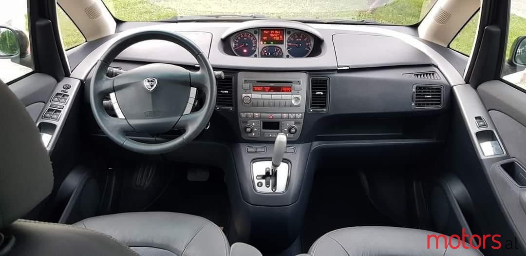 2008' Lancia Musa photo #4