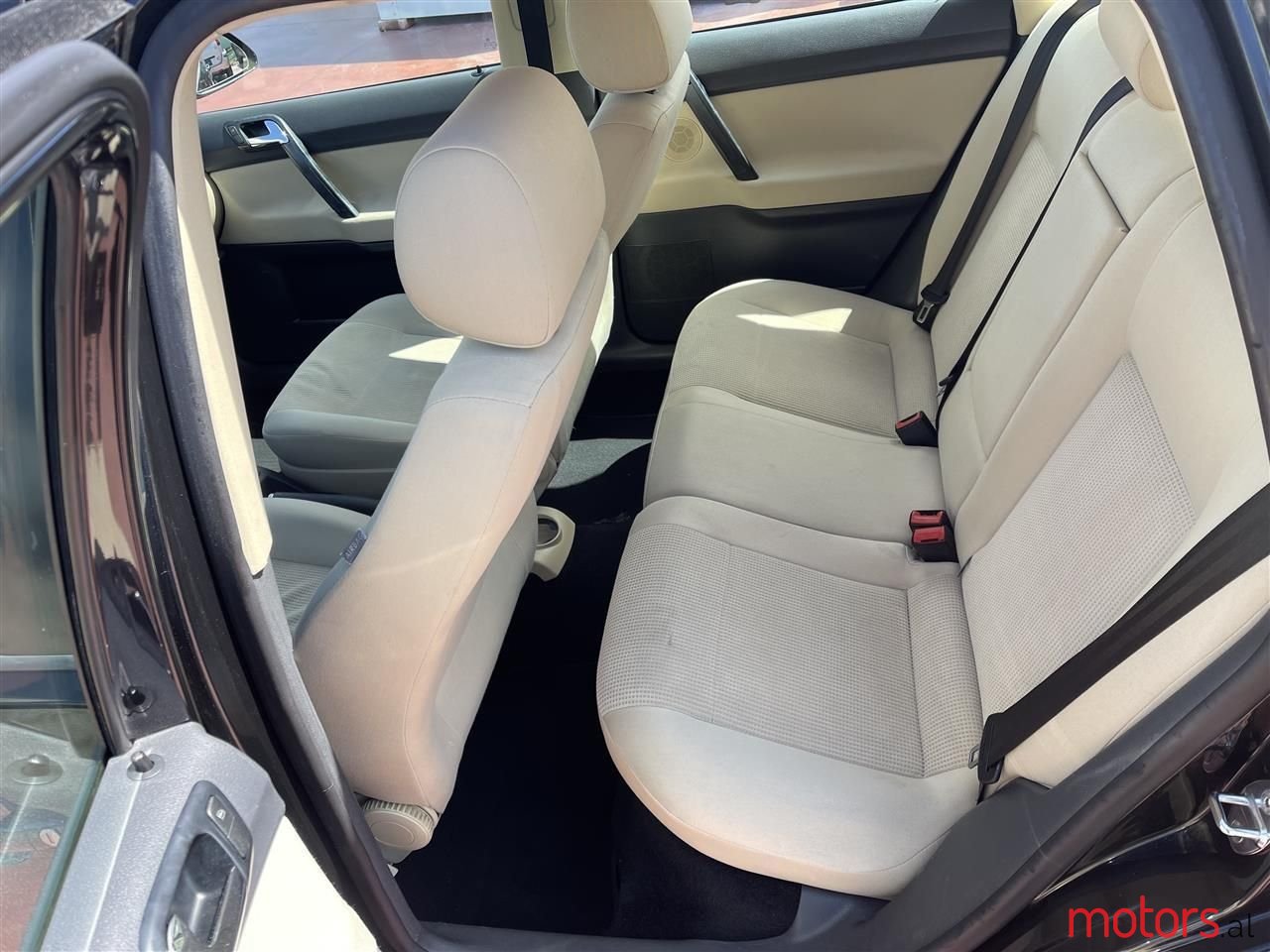 2007' Volkswagen Polo photo #2