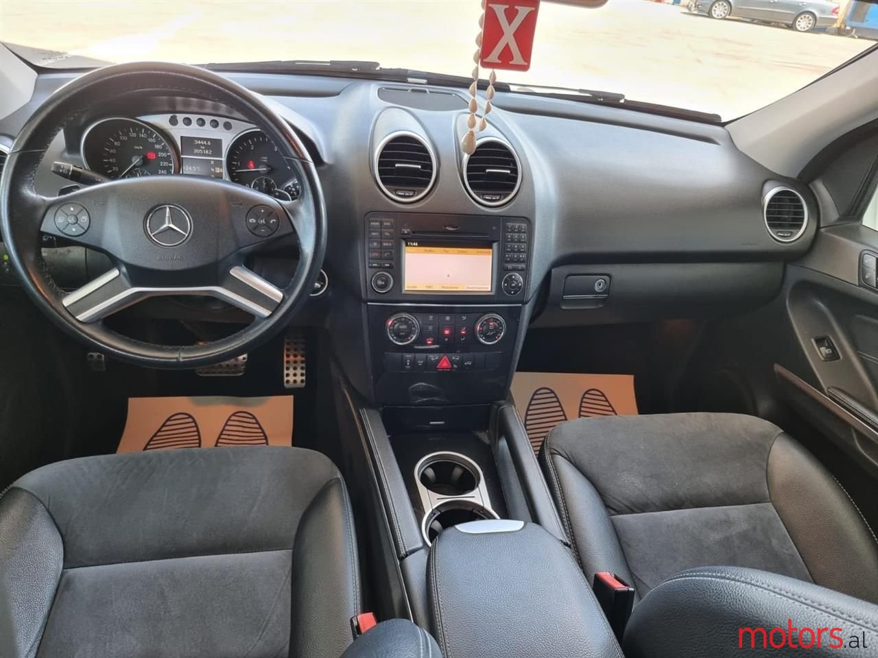 2010' Mercedes-Benz 280 photo #6