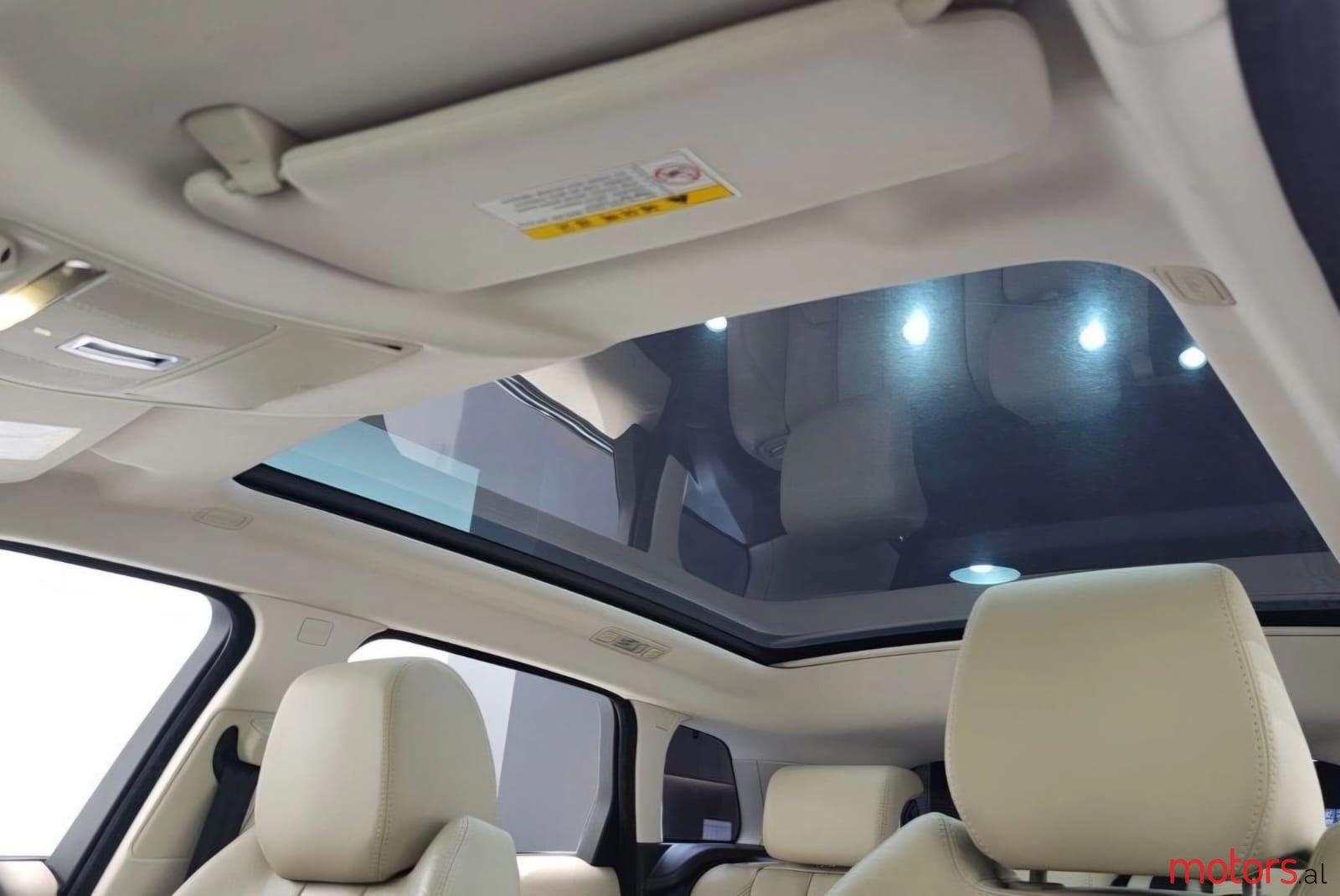 2015' Land Rover Range Rover Evoque photo #5