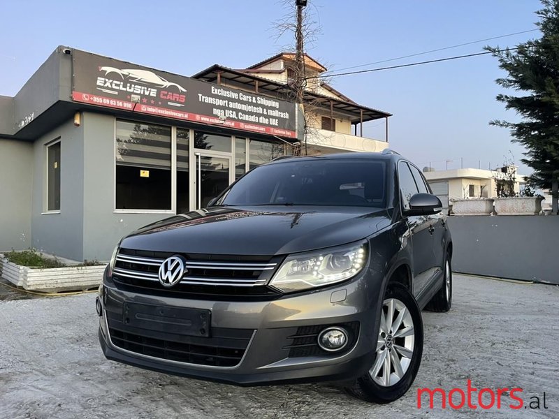 2014' Volkswagen Tiguan photo #2