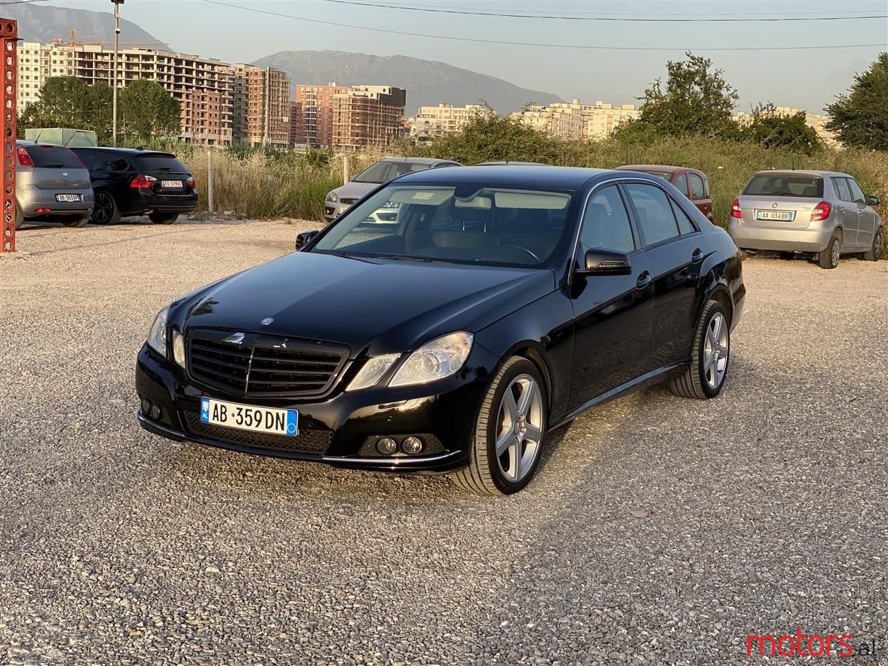 2010' Mercedes-Benz E 200 photo #1