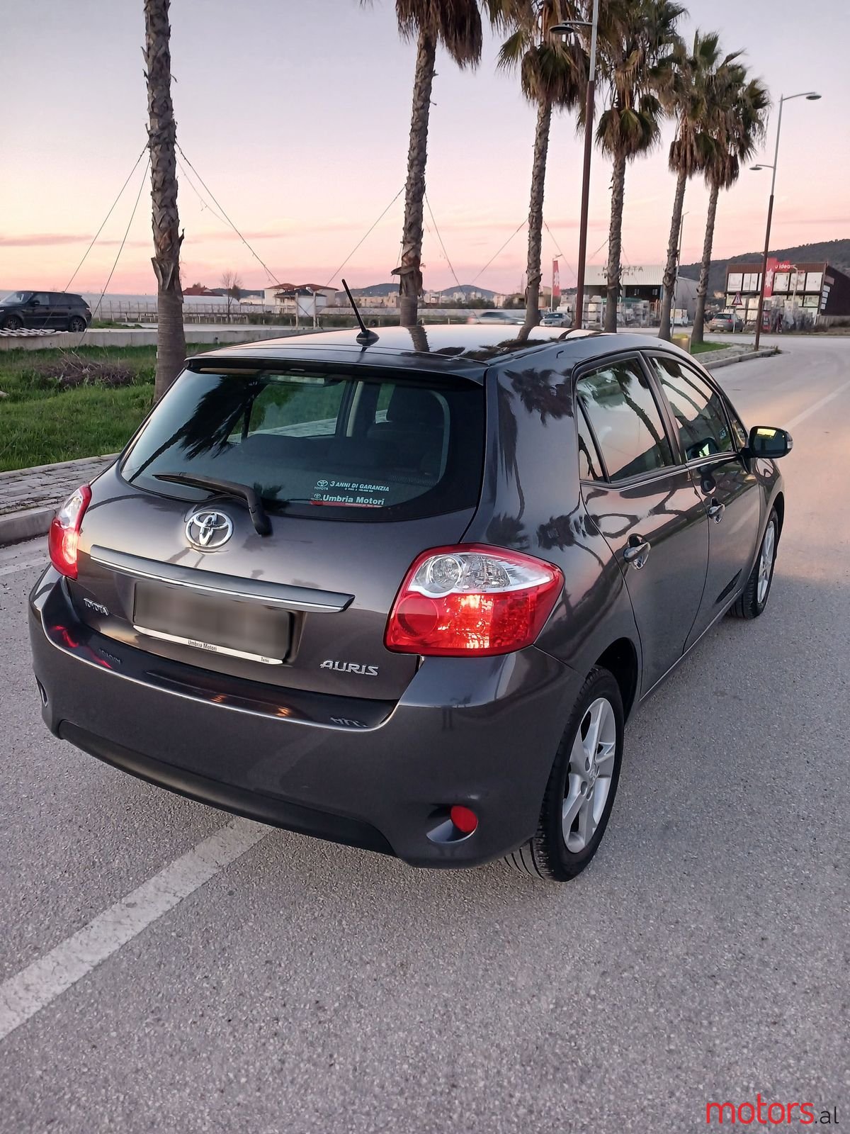 2010' Toyota Auris photo #5