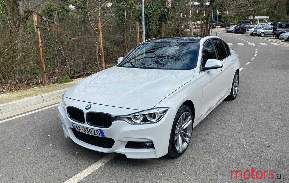 2017' BMW 330 photo #1