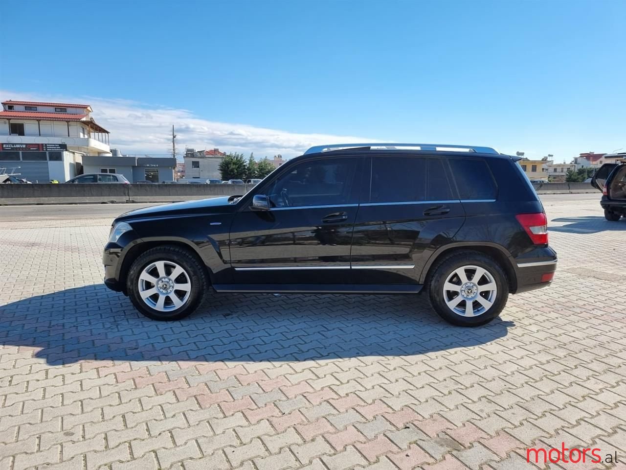 2010' Mercedes-Benz 220 photo #2