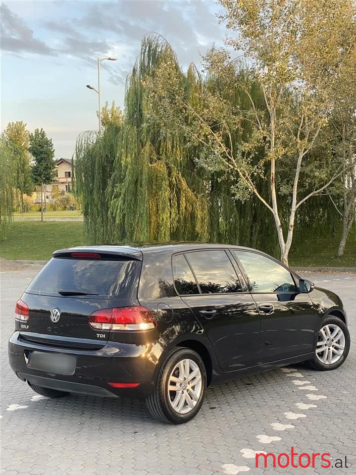 2010' Volkswagen Golf photo #6