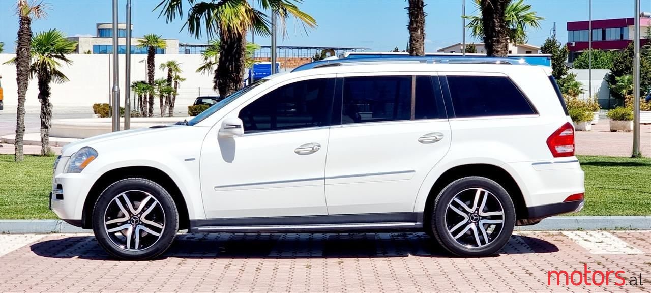 2011' Mercedes-Benz GL 350 photo #3