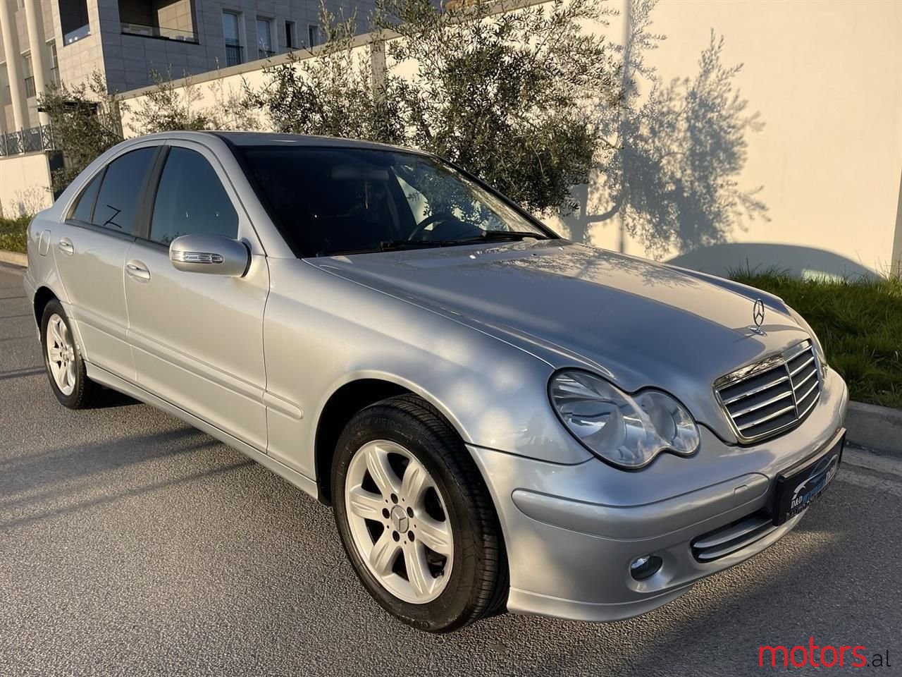 2006' Mercedes-Benz C 220 photo #1
