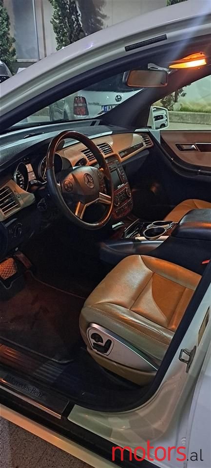 2012' Mercedes-Benz R 350 photo #6