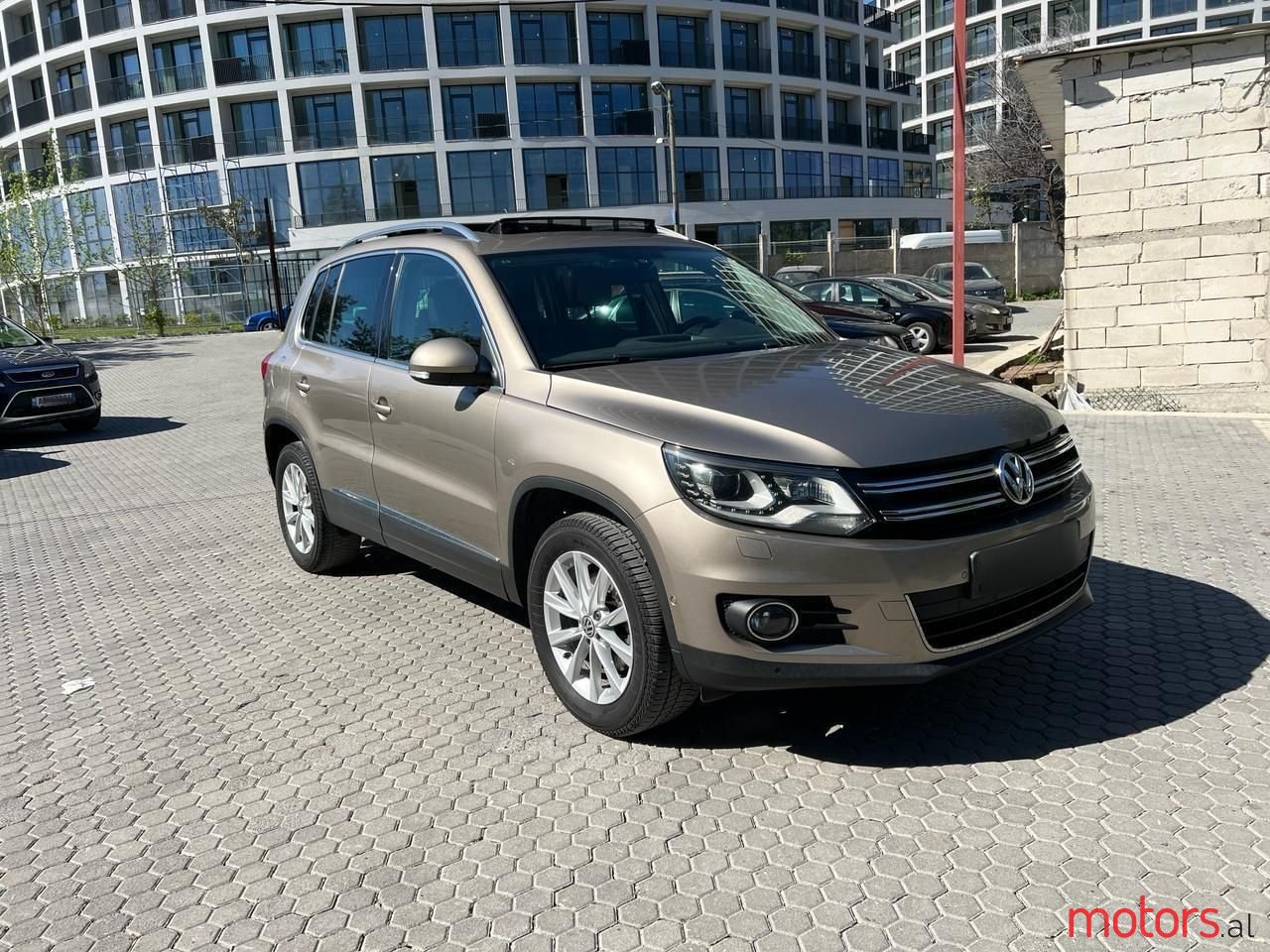 2012' Volkswagen Tiguan photo #1