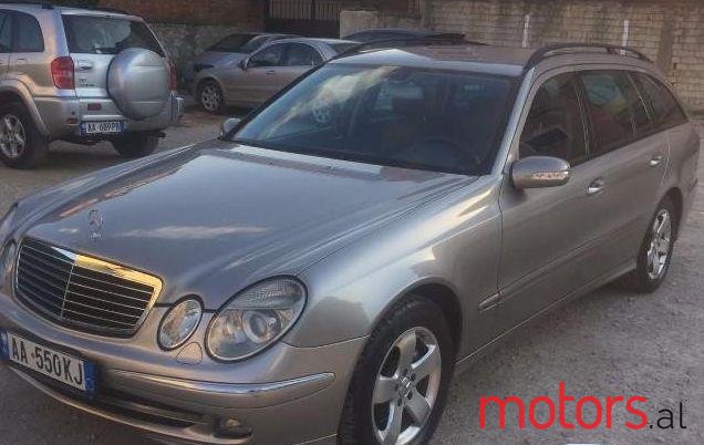 2006' Mercedes-Benz E-Class photo #2