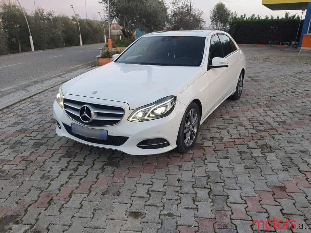 2014' Mercedes-Benz E 220 photo #1