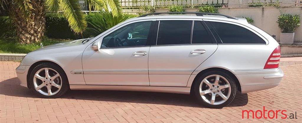 2005' Mercedes-Benz C 220 photo #1