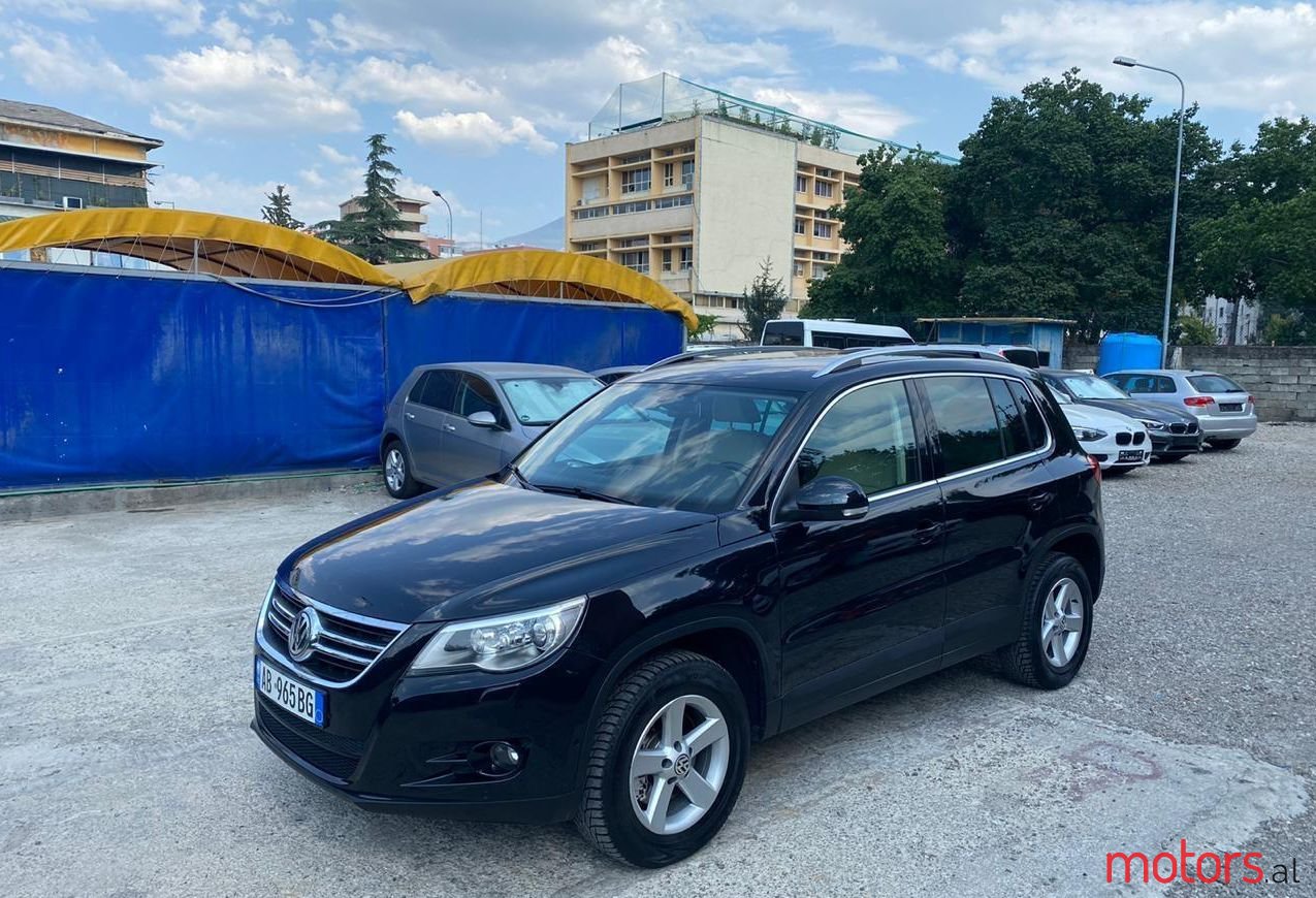 2008' Volkswagen Tiguan photo #1