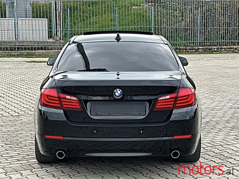 2011' BMW 535 photo #5