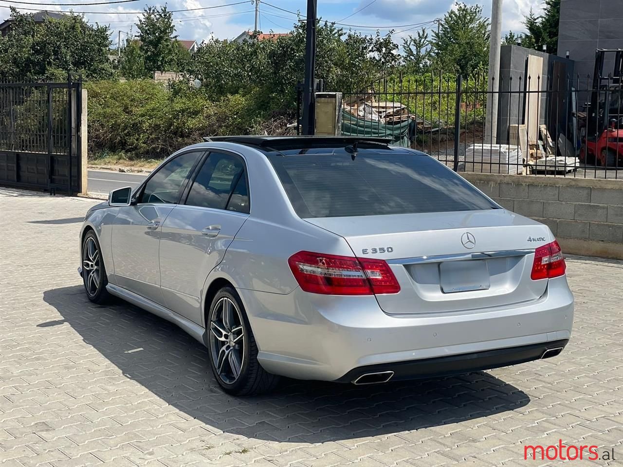 2010' Mercedes-Benz E 350 photo #4