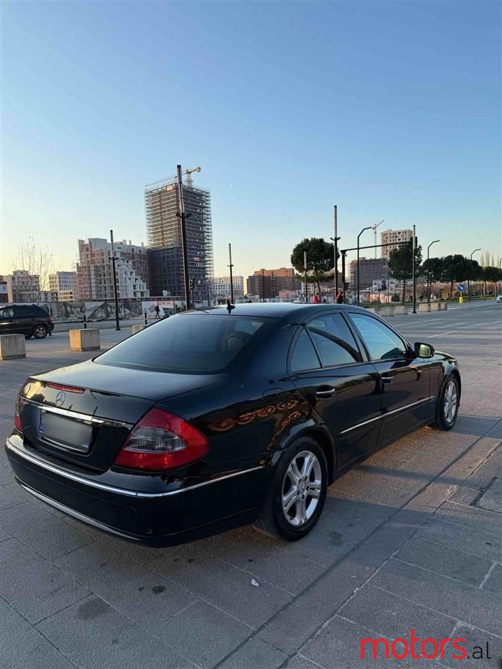 2008' Mercedes-Benz E 220 photo #4