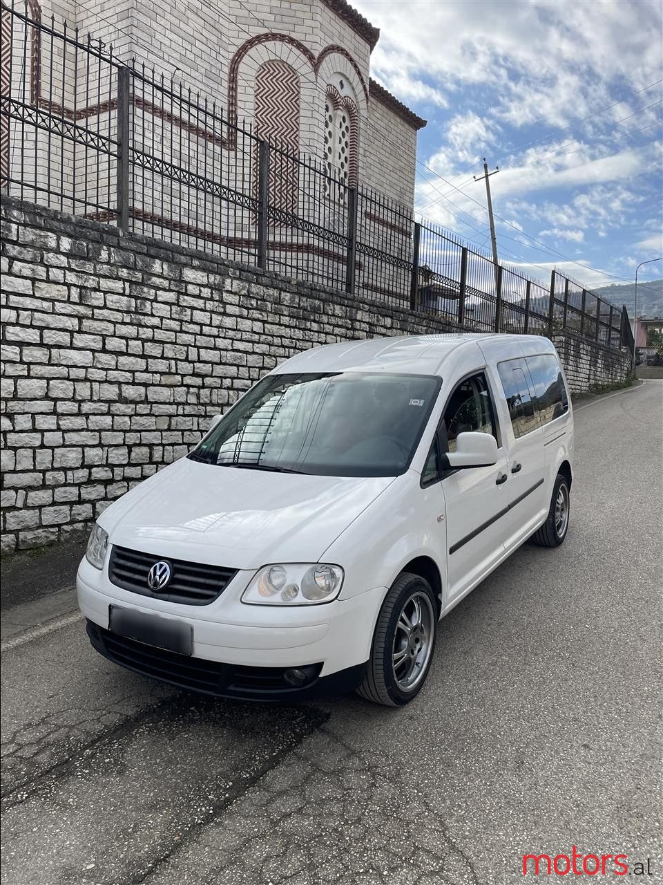 2009' Volkswagen Caddy photo #1