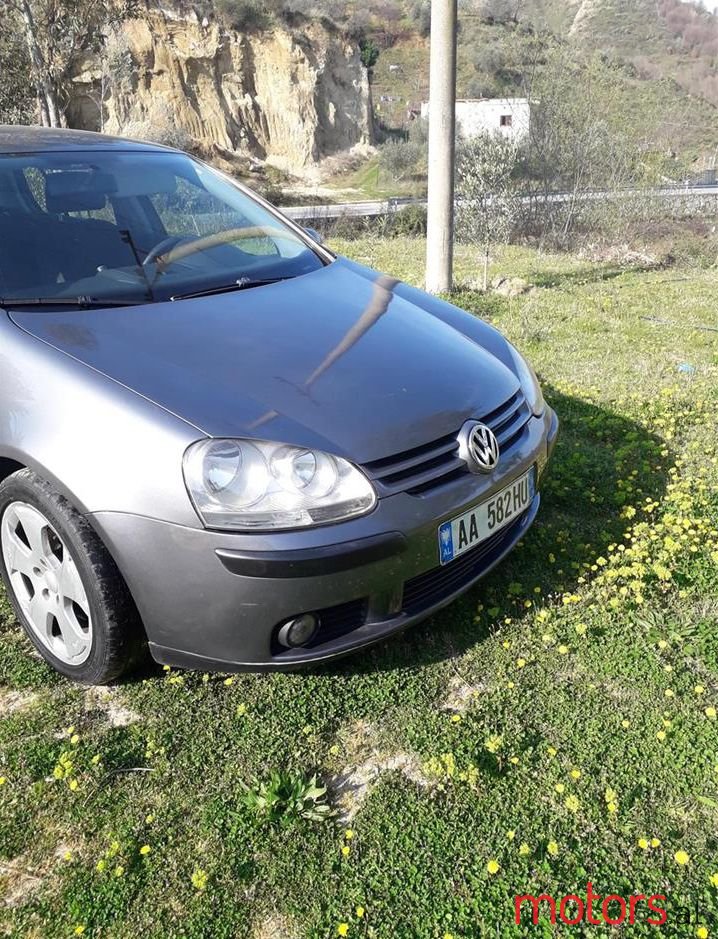 2005' Volkswagen Golf photo #1