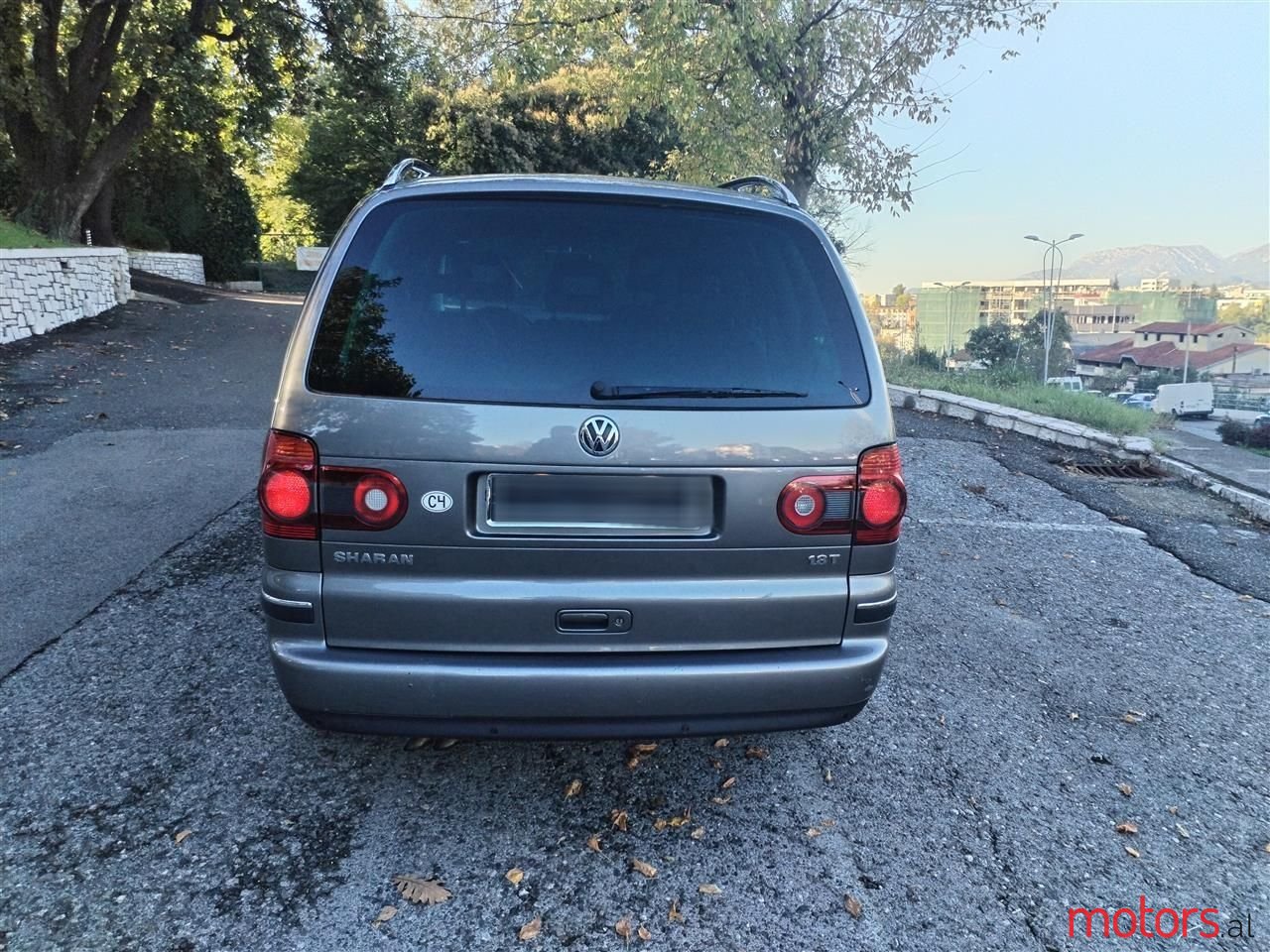 2010' Volkswagen Sharan photo #3