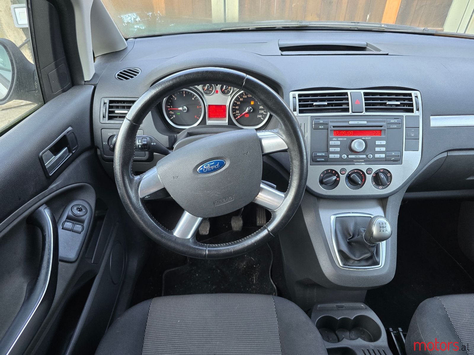 2010' Ford C-MAX photo #3